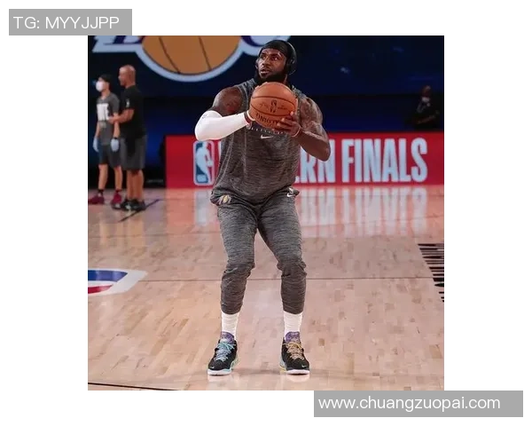 双色鞋足球鞋的风靡与球星穿搭分析：谁是这一趋势的引领者